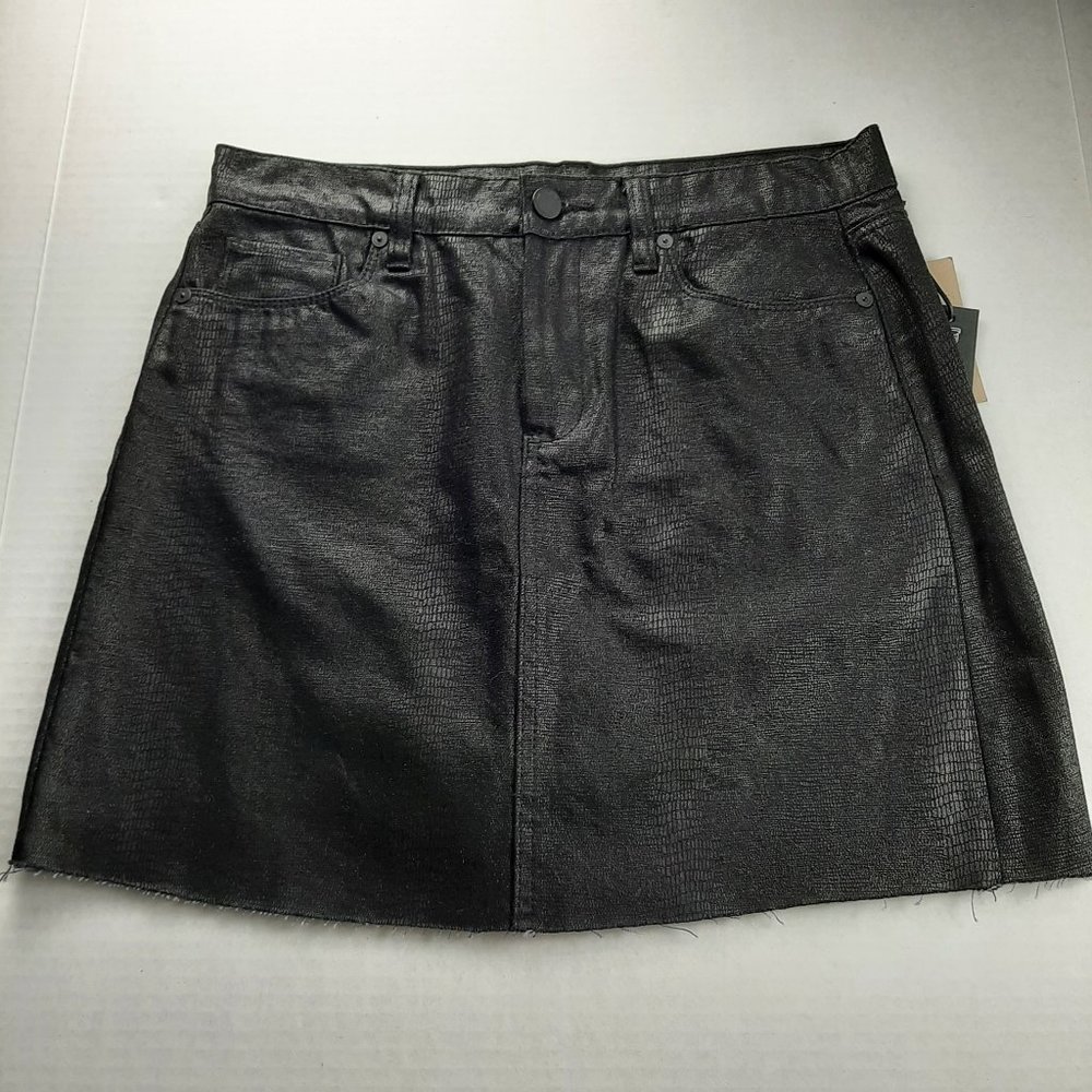 BLANK NYC Mini Skirt Women's Size 28 Black Reptile Print Coated Denim Raw Hem